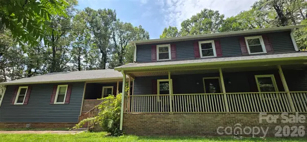 8979 Twin Lake Drive, Kernersville, NC 27284