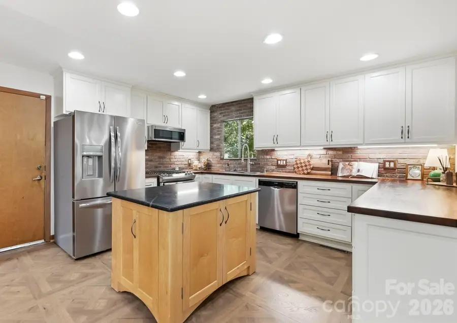 872 Old Bell Road, Charlotte, NC 28270 - #2