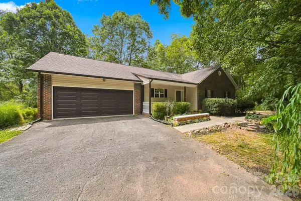 220 5th Street Ne, Conover, NC 28613