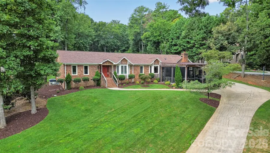 6014 Lake Providence Lane, Charlotte, NC 28277 - #2