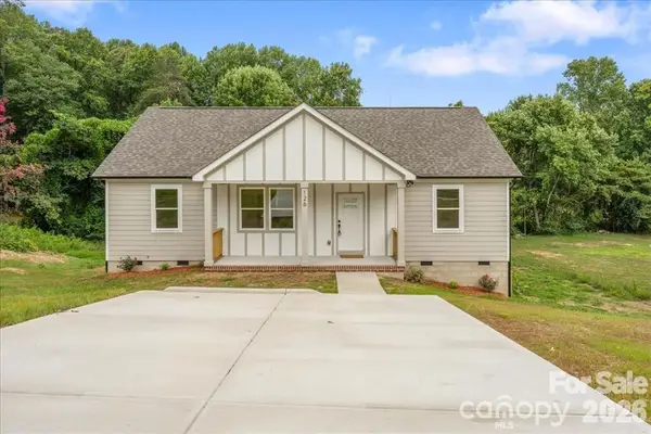 126 Aspen Street, Yadkinville, NC 27055
