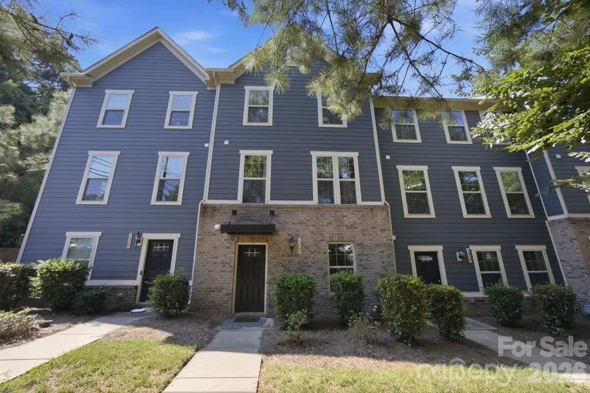 1321 Queen Lyon Court, Charlotte, NC 28205 - #1