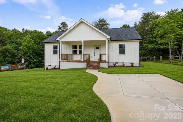 120 Whistling Pines Drive, Statesville, NC 28677