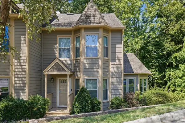 13820 Queens Harbor Road, Charlotte, NC 28278