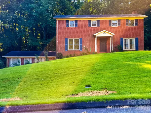 301 Starmount Drive, Statesville, NC 28677