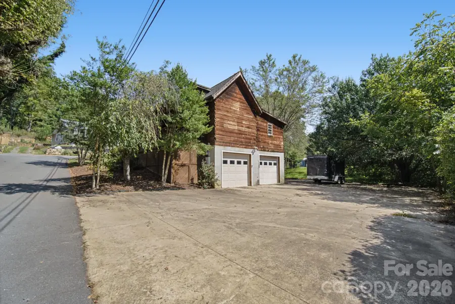 1 Locust Avenue, Asheville, NC 28804 - #3