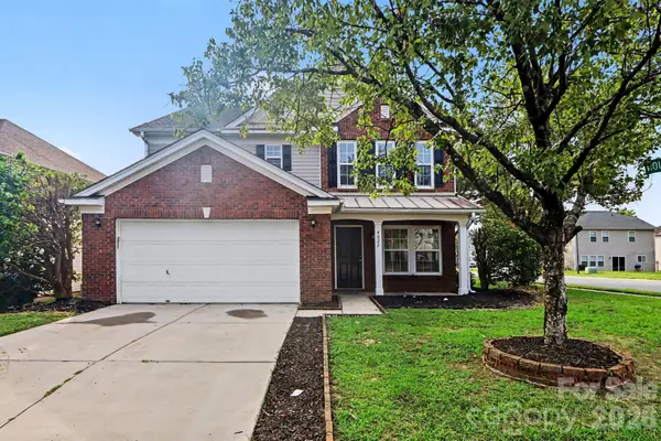 4022 Houldsworth Drive, Charlotte, NC 28213