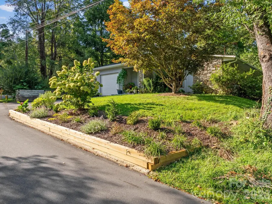 110 Aurora Drive, Asheville, NC 28805 - #3