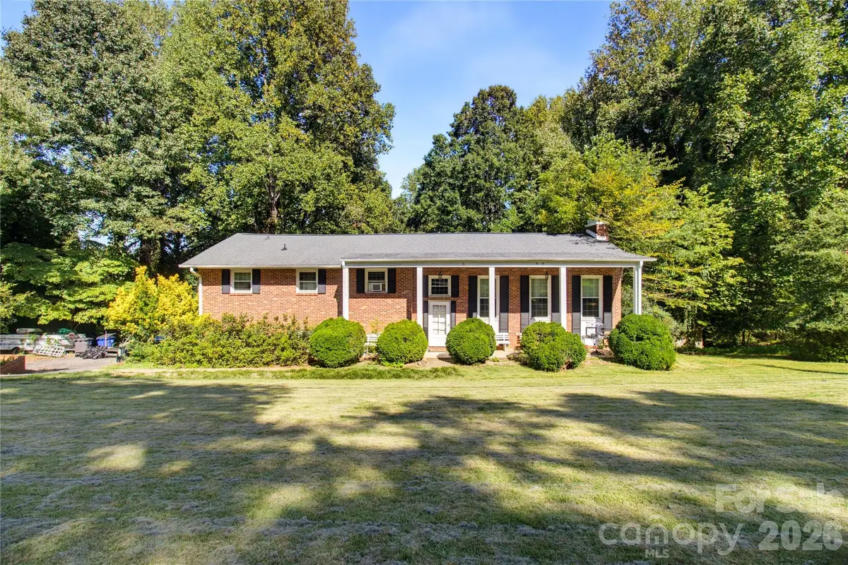 5675 Sweetbriar Road, Pfafftown, NC 27040 - #1