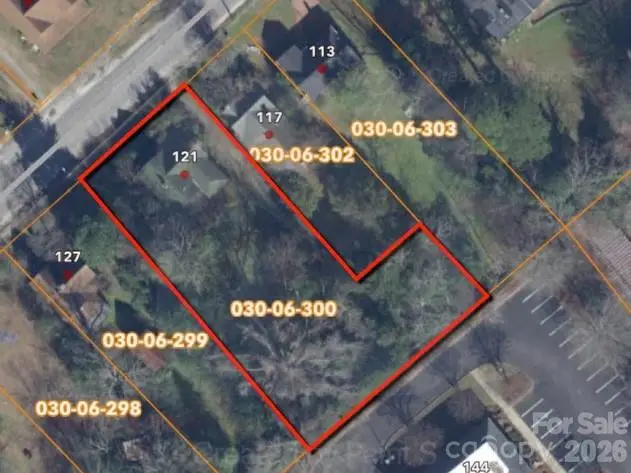 121 S Dennis Avenue, Bishopville, SC 29010 - #2