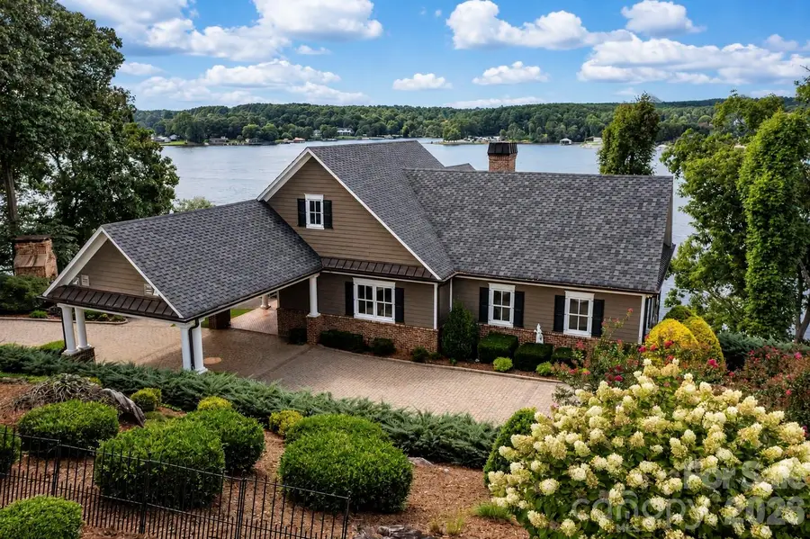 4023 8th Street Court Nw, Hickory, NC 28601 - #2