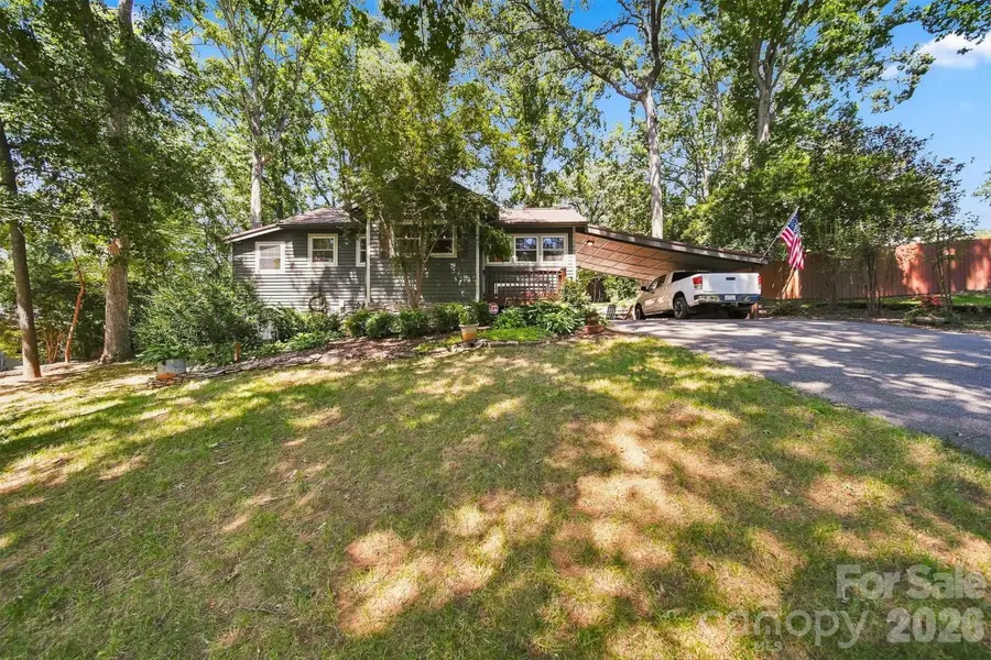 1068 5th Avenue Court Nw, Hickory, NC 28601 - #2