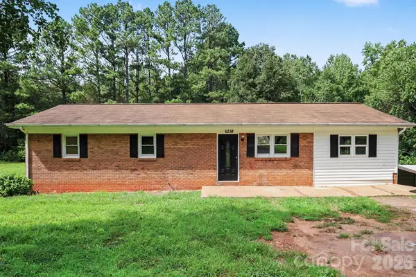 6338 Fairlane Street, Hickory, NC 28602