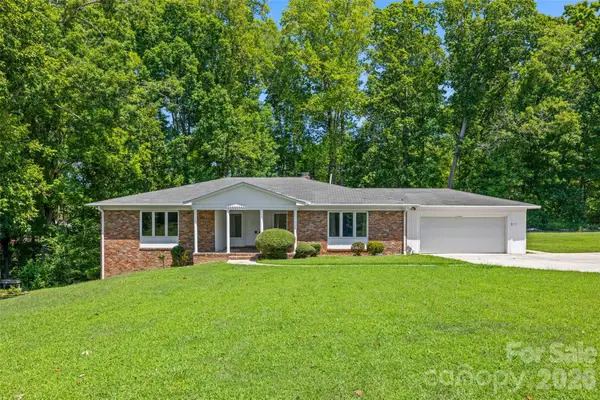 233 Laburn Avenue, Charlotte, NC 28214