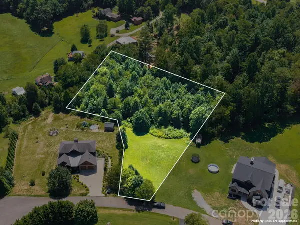 23 Ridge Glen Lane, Leicester, NC 28748