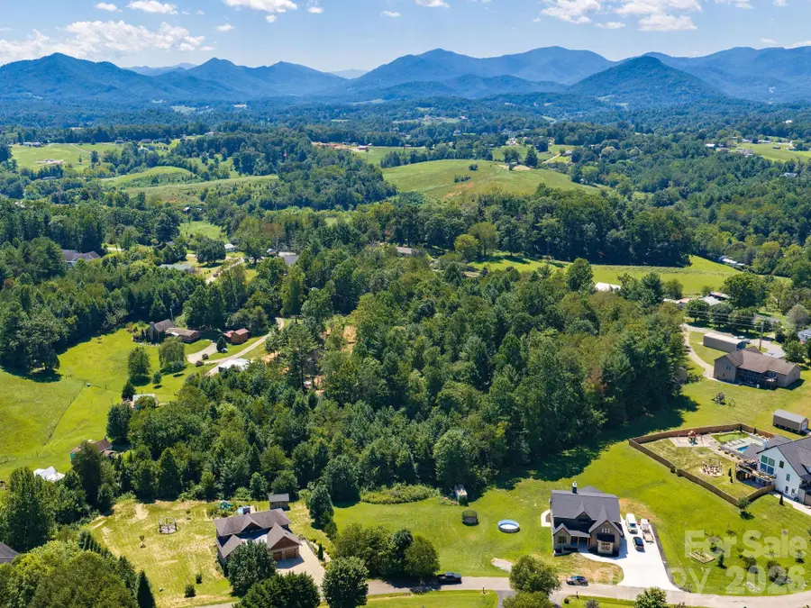 23 Ridge Glen Lane, Leicester, NC 28748 - #2