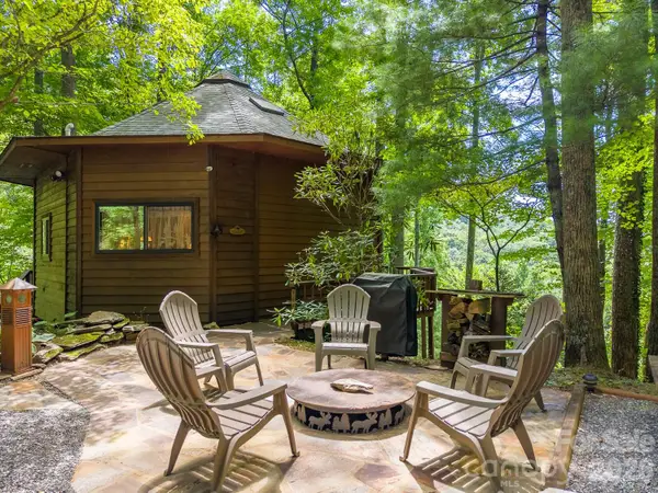 204 Mountain Laurel Drive, Bryson City, NC 28713