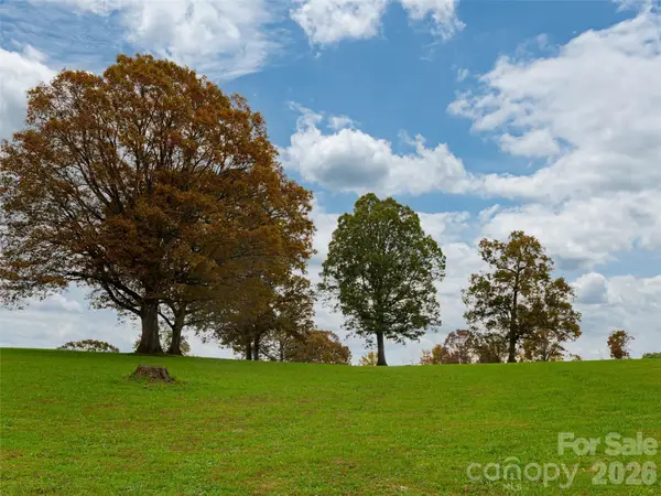 207 Soapstone Trail #70, Mills River, NC 28759