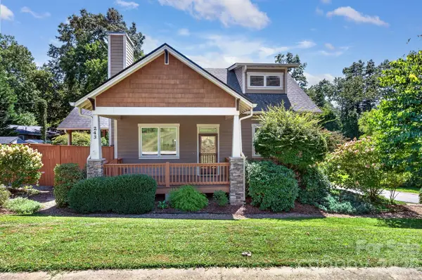 243 Cragmont Road, Black Mountain, NC 28711