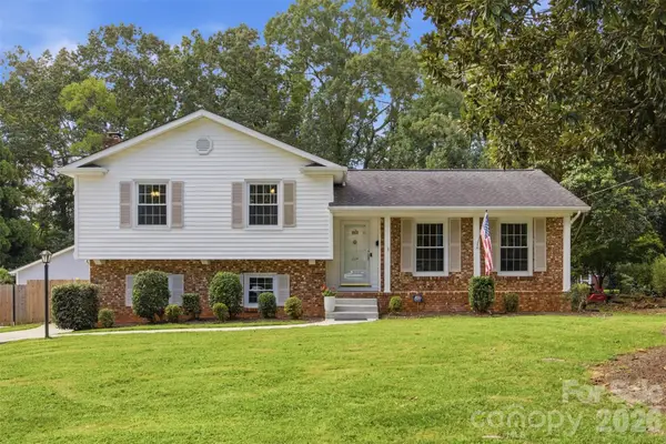 1724 Delchester Drive, Charlotte, NC 28210
