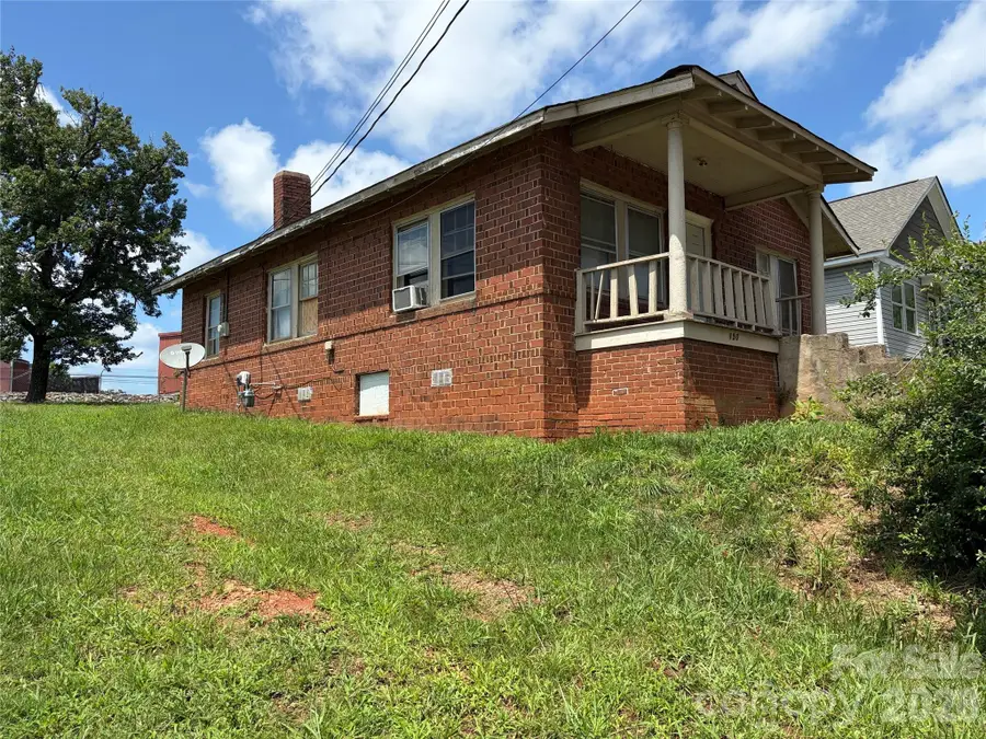 150 Woodlawn Drive, Statesville, NC 28677 - #3