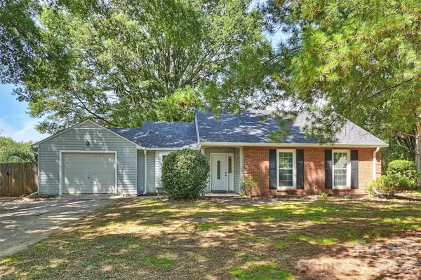6422 Pineburr Road, Charlotte, NC 28211