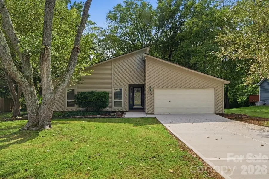 326 Vista Grande Circle, Charlotte, NC 28226 - #2