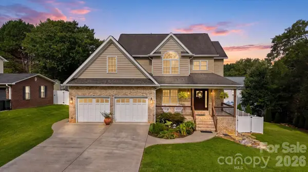 6011 Dockside Drive, Hickory, NC 28601