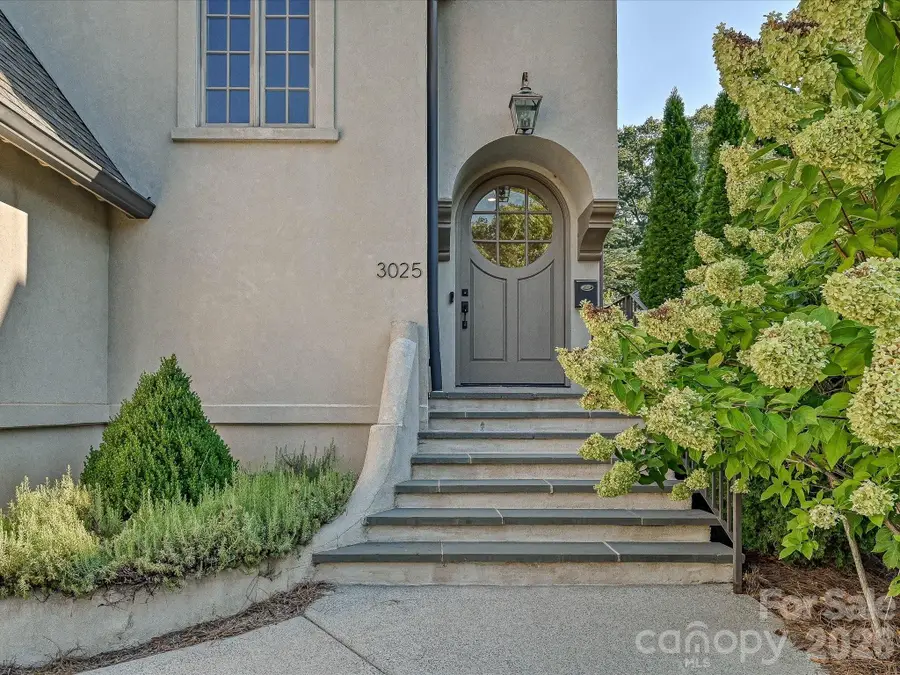 3025 Hanson Drive, Charlotte, NC 28207 - #2