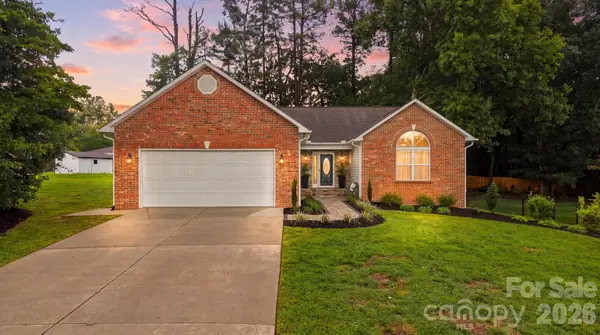 2556 23rd Street Drive Ne, Hickory, NC 28601