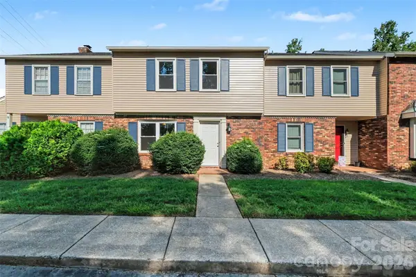 2705 N Center Street #2, Hickory, NC 28601