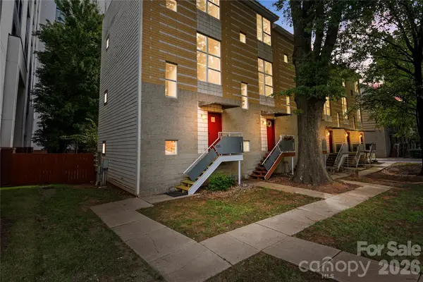 2090 Atherton Heights Lane, Charlotte, NC 28203
