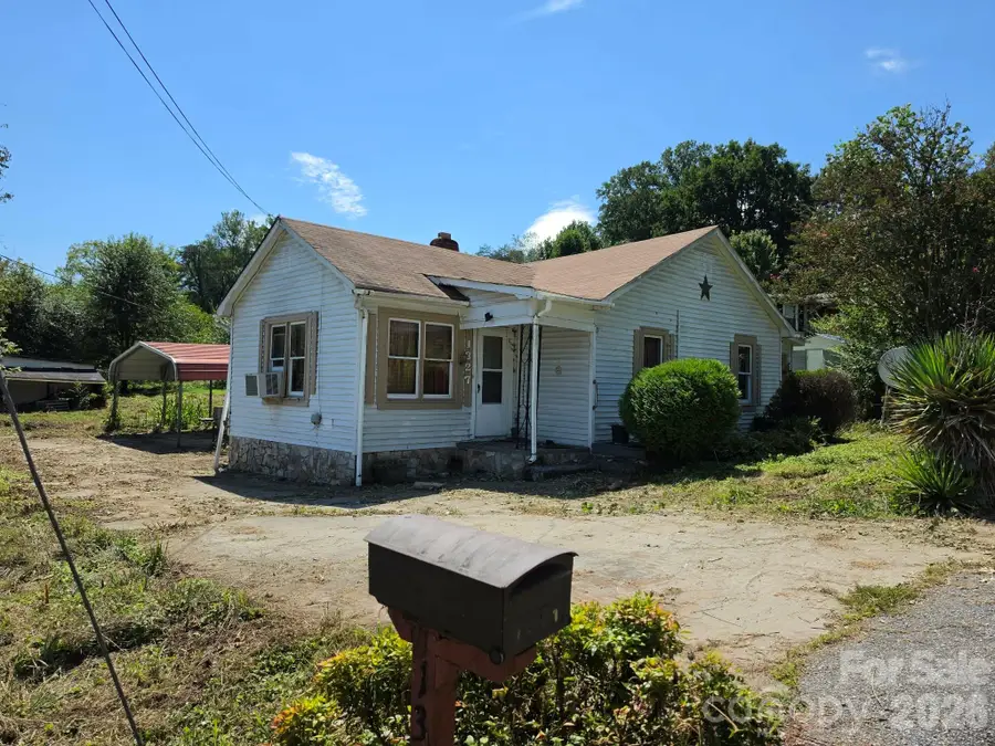 1327 Boxwood Place Nw, Lenoir, NC 28645 - #2