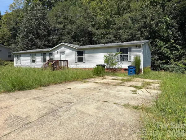 317 Forest Hollow Drive, Statesville, NC 28677