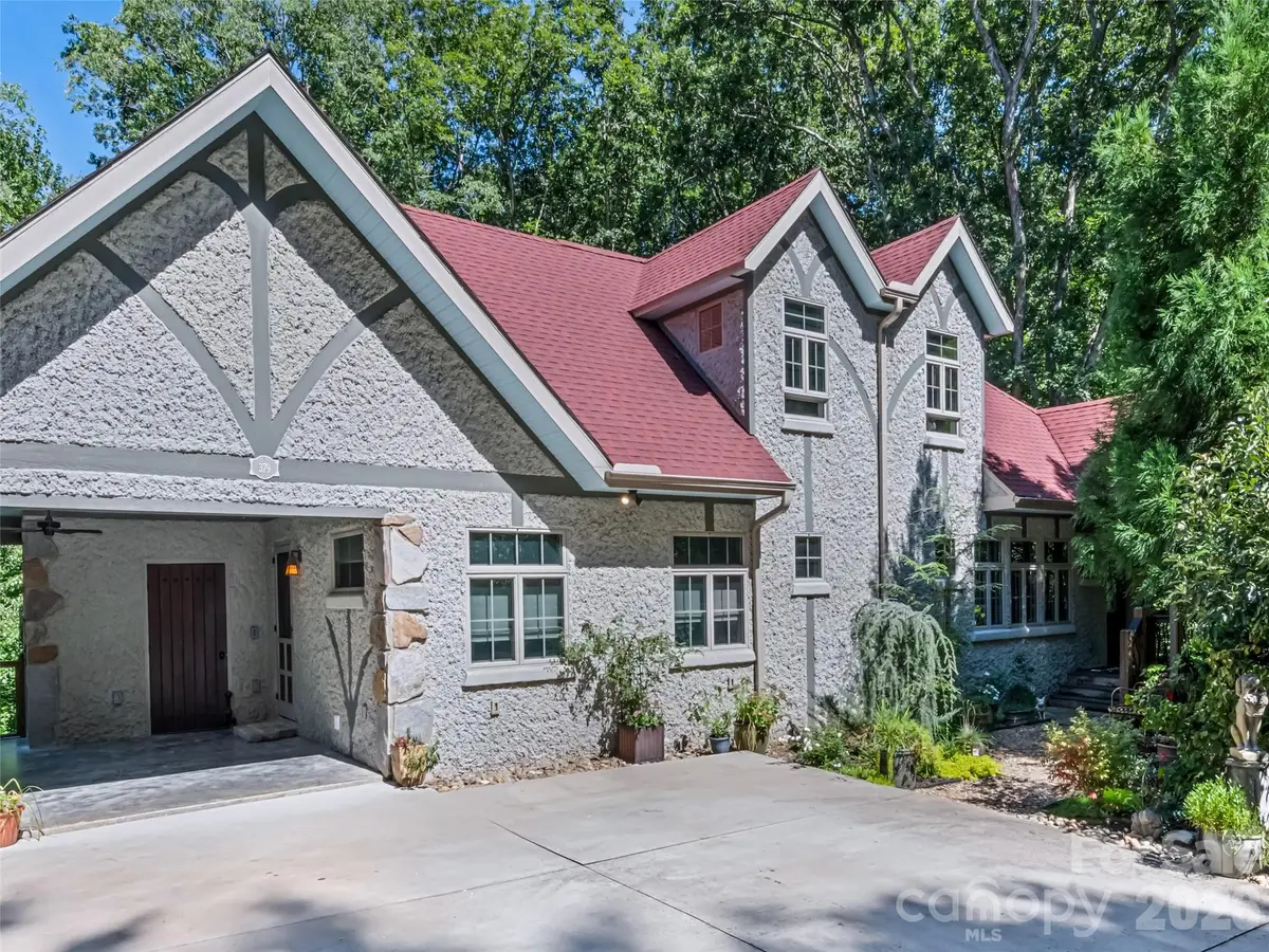 379 Holston Village Road, Waynesville, NC 28786 - #1