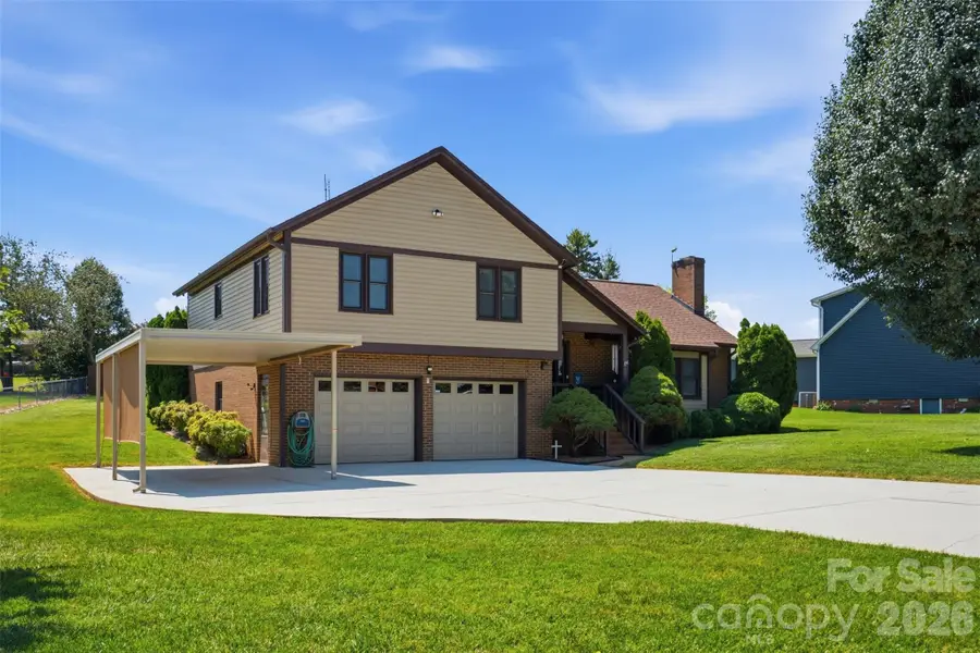 118 Sherwood Drive, Taylorsville, NC 28681 - #2