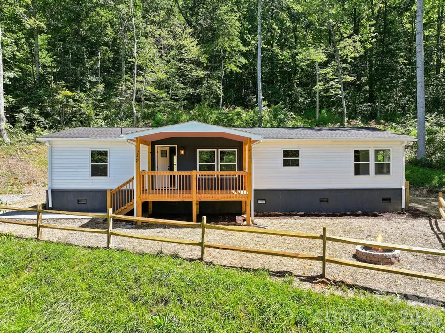 26 Lancelot Loop, Canton, NC 28716 - #2