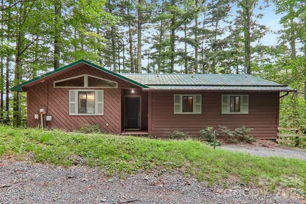 21 Wild Bird Lane, Maggie Valley, NC 28751