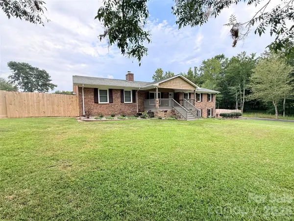 613 W Doc Garris Road, Lancaster, SC 29720