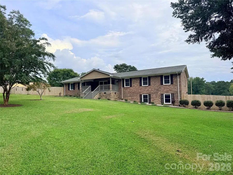 613 W Doc Garris Road, Lancaster, SC 29720 - #2