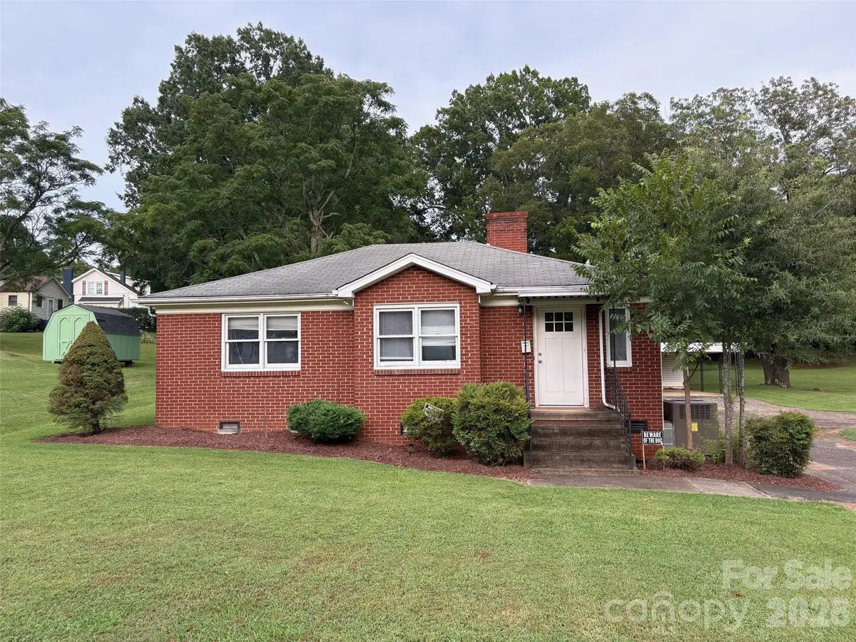 316 E Statesville Avenue, Mooresville, NC 28115 - #1