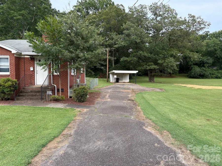 316 E Statesville Avenue, Mooresville, NC 28115 - #3