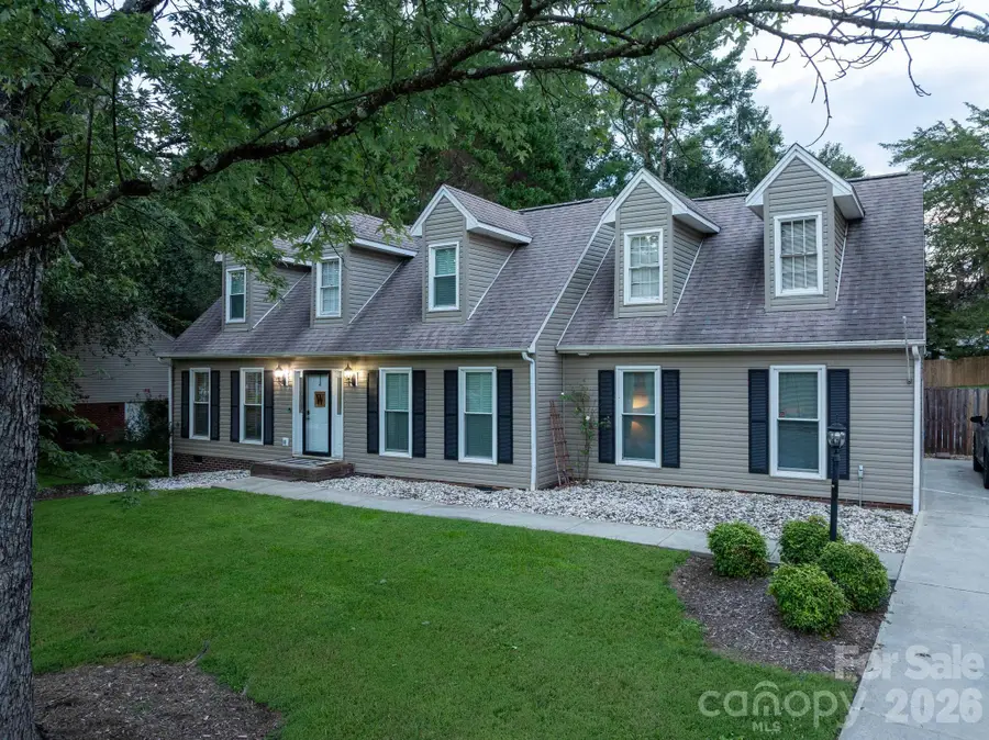 922 Plantation Drive, Lenoir, NC 28645 - #2