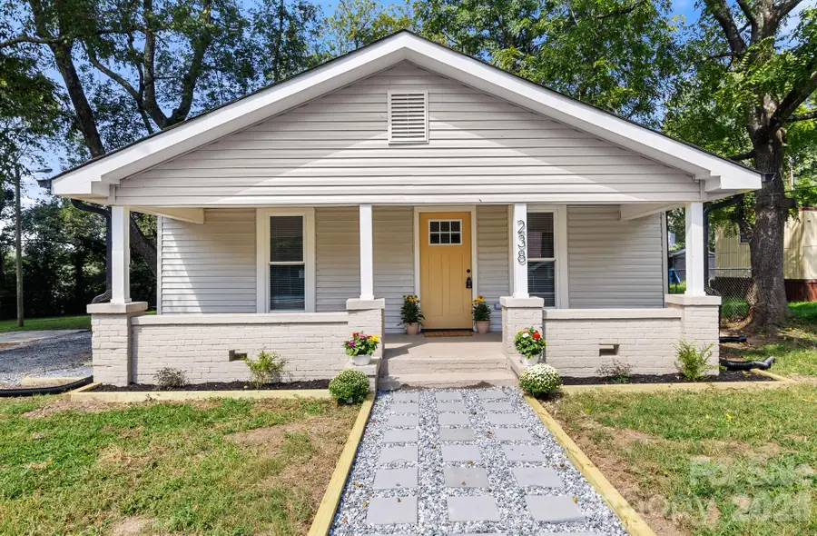 238 37th Street Sw, Hickory, NC 28602 - #2