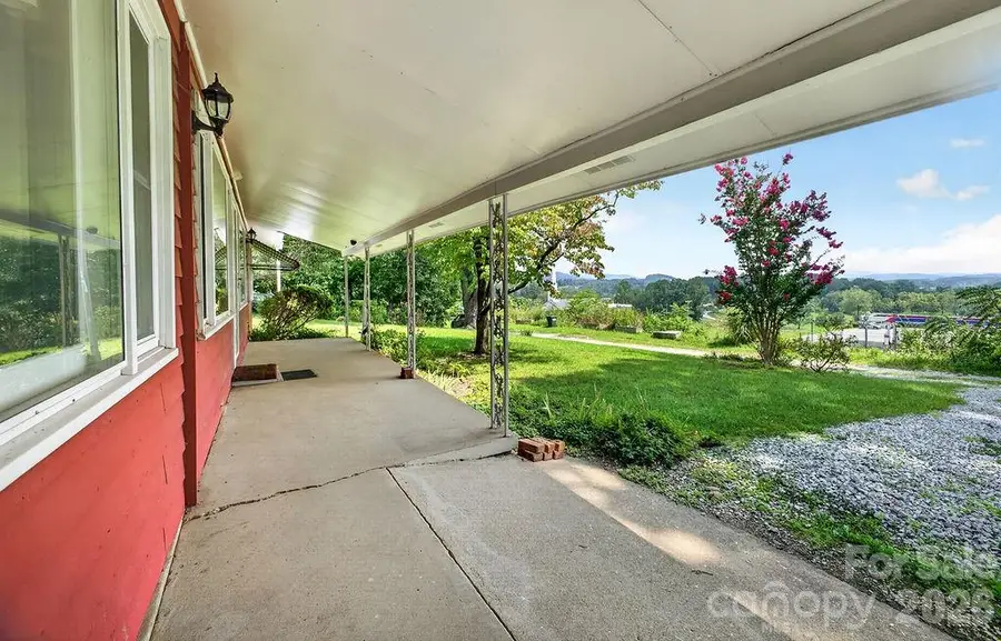 2409 Lucas Street, Hendersonville, NC 28791 - #2