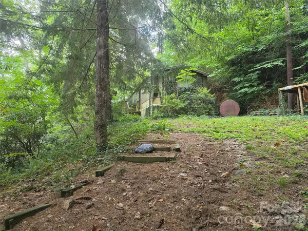 40 Gunches Dirt Road, Candler, NC 28715