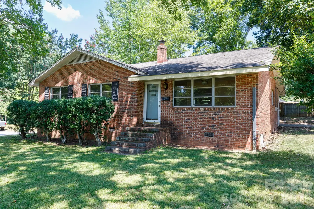122 W Gregg Street, Fort Mill, SC 29715 - #1