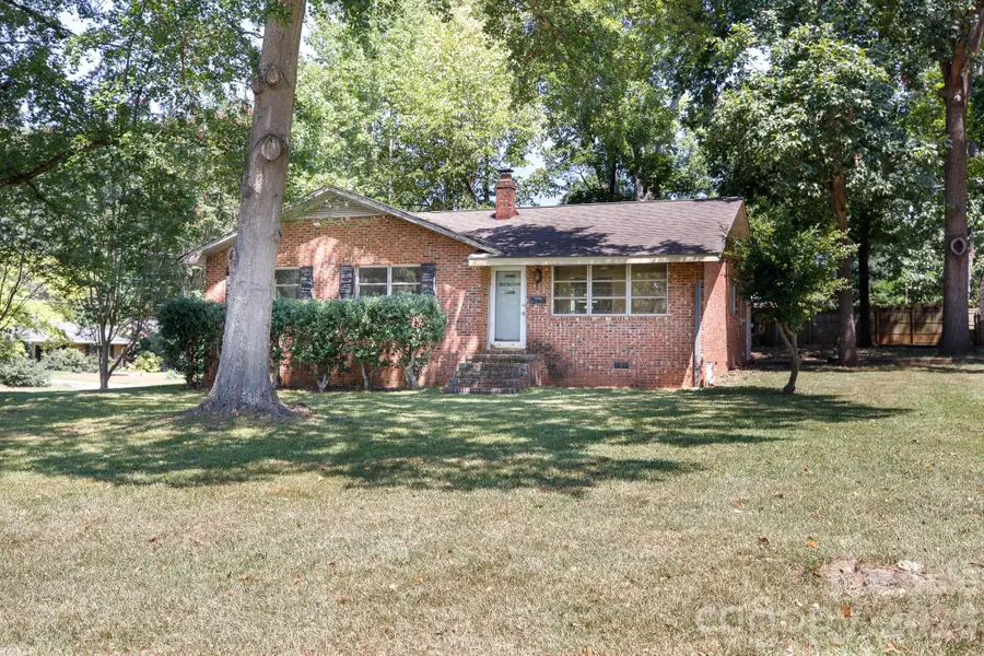 122 W Gregg Street, Fort Mill, SC 29715 - #3
