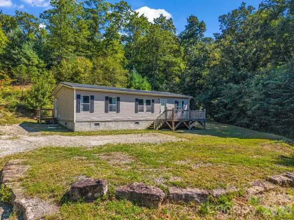 557 Sutton Mountain Ridge, Pisgah Forest, NC 28768