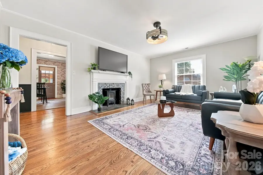 312 Sharon Avenue Nw, Lenoir, NC 28645 - #2